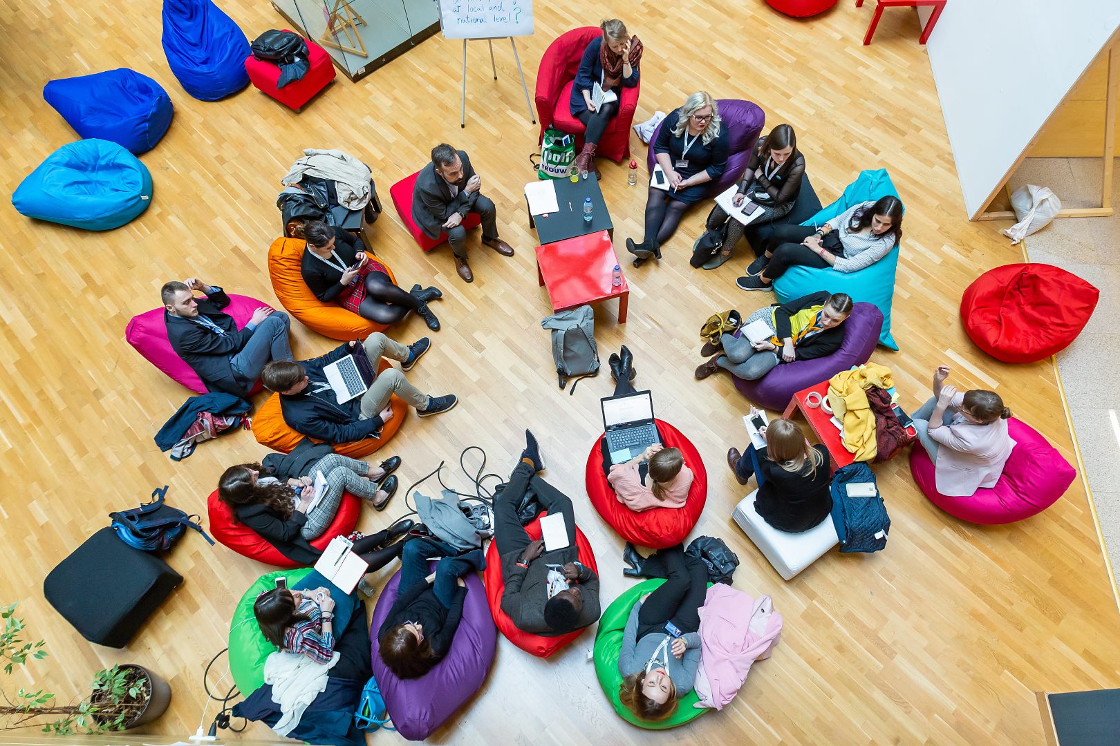 Lucille, jeune déléguée, raconte la Conférence Européenne de la Jeunesse à Helsinki